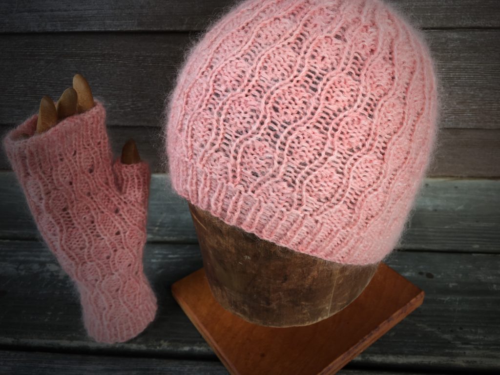 Samples of hat and mitts.